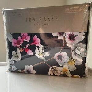 Ted Baker Jasmine Duvet Cover + Pillow Shams King bed New in Box
